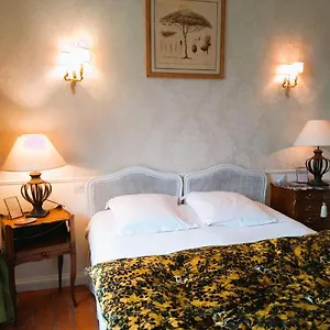 Bed and breakfast Hote-aix-centre-garage-piscine, Aix-en-Provence